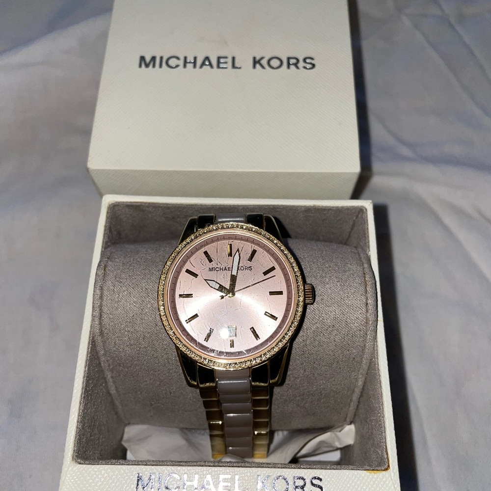 Michael Kors Ritz Rose Gold Watch - Picture 3 of 7